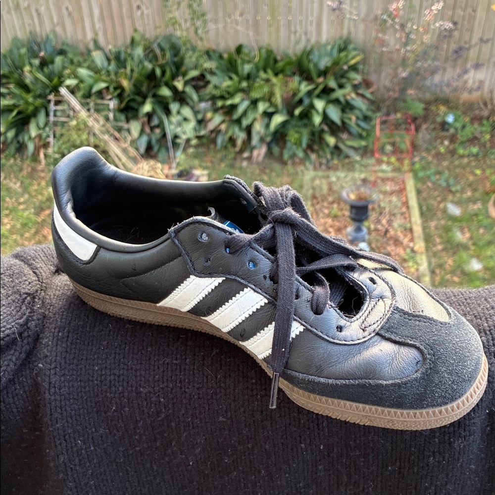 Adidas Samba women’s sneakers